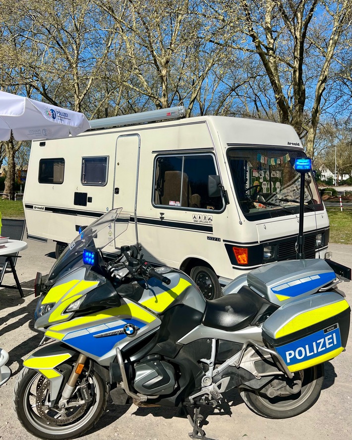 POL-DU: Kostenlose Wiegeaktion für Wohnmobile und Wohnwagen am 23. März - Polizei Duisburg lädt Camper zur Kontrolle ein