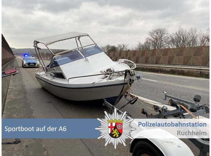 POL-PDNW: Polizeiautobahnstation Ruchheim - Anhänger erleidet Schiffbruch auf der A6