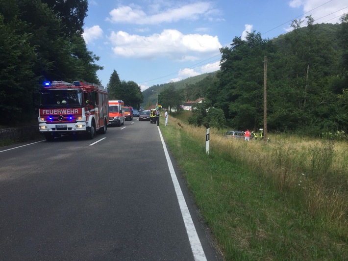 POL-PDNW: Zuviel getankt, zu viel gelenkt - Verkehrsunfall in Erfenstein