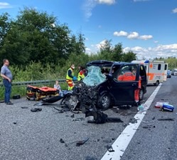 POL-OH: Schwerer Verkehrsunfall auf der Autobahn A 4 mit fünf Verletzten