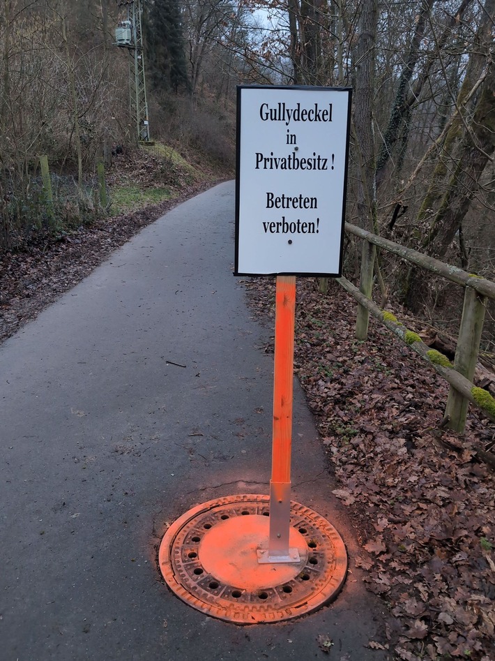 POL-PDMT: Montiertes Schild auf bekanntem Radweg zwischen St. Goarshausen und Bogel