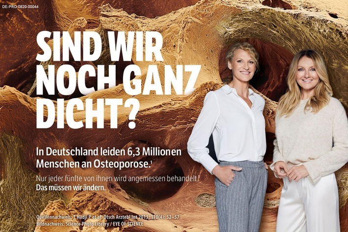 Mit der provokanten Frage "Sind wir noch ganz dicht?" schafft das Aktionsbündnis Osteoporose Aufmerksamkeit für die bundesweite Aufklärungs- und Awareness-Kampagne KNOCHEN.STARK.MACHER. Für Beachtung in den sozialen Medien sorgen die Informationen zur Osteoporose von Frauke Ludowig (re.) und Heike Henkel (li.).
Quelle: Aktionsbündnis Osteoporose / Science Photo Library / EYE OF SCIENCE / Weiterer Text über ots und www.presseportal.de/nr/148013 / Die Verwendung dieses Bildes ist für redaktionelle Zwecke honorarfrei. Veröffentlichung bitte unter Quellenangabe: "obs/Aktionsbündnis Osteoporose/Science Photo Library/EYE OF SCIENCE"