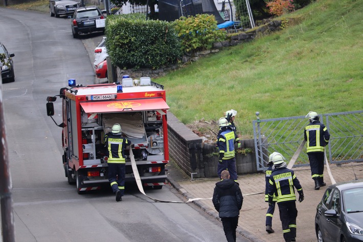 FF Olsberg: Herbstabschlussübung 2022 der Feuerwehr Olsberg - Antfeld