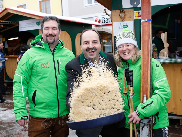 Johann Lafer als Gast und Videogastgeber im Steiermark-WM-Dorf in Schladming - BILD