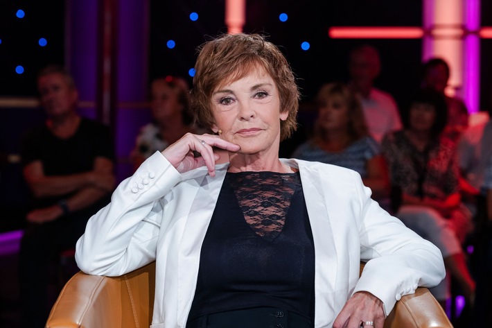 Katrin Sass erhält Ehrenpreis für ihr schauspielerisches Lebenswerk – MDR begleitet die Goldene Henne 2025 den ganzen Tag im Programmangebot