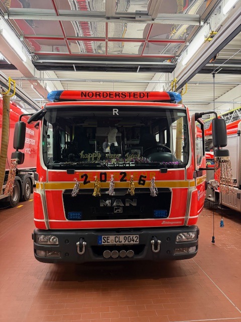 FW Norderstedt: Pressemitteilung - Feuerwehr Norderstedt Erste Lagemeldung zum Start der Silvesterbereitschaft 2025/2026 (Stand: 31.12.2025, 18:00 Uhr)