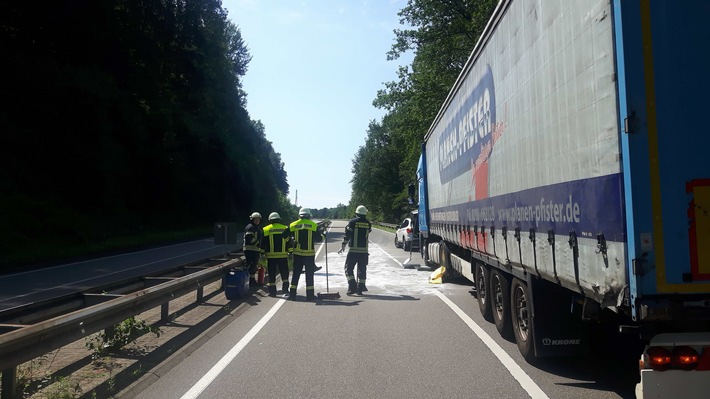 POL-PDPS: Lkw bleibt auf B 270 mit Motorschaden liegen