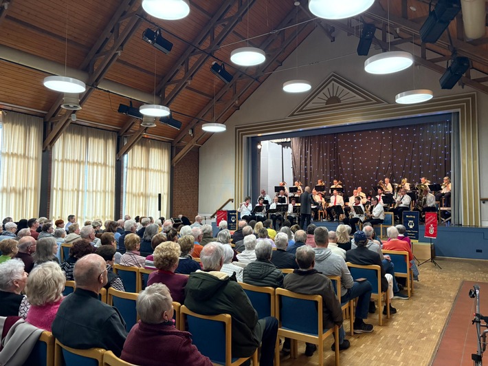 FW Wathlingen: Frühjahrskonzert der Musikzüge der Ortsfeuerwehr Adelheidsdorf und der Freiwilligen Feuerwehr Ramlingen-Ehlershausen