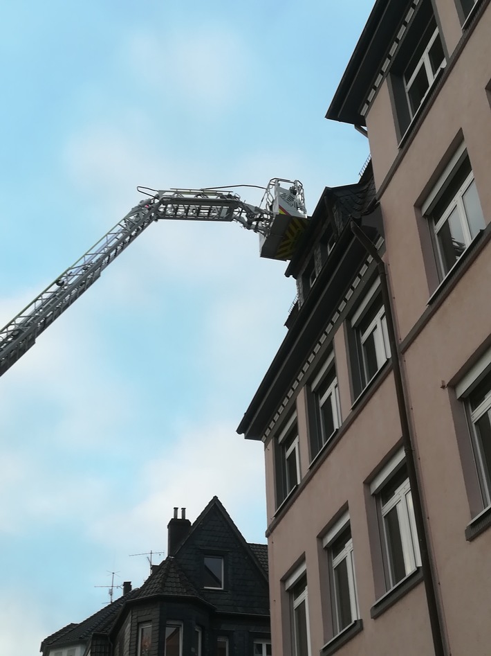 FW-EN: Wetter - bisher vier Einsätze für die Feuerwehr Wetter (Ruhr) am Wochenende