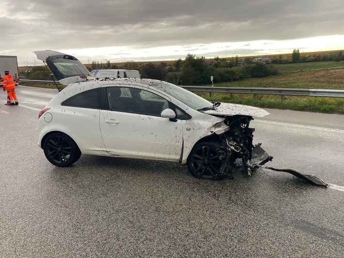 POL-PDNW: Polizeiautobahnstation Ruchheim - Alleinunfall bei Aquaplaning auf der A6, Höhe Laumersheim