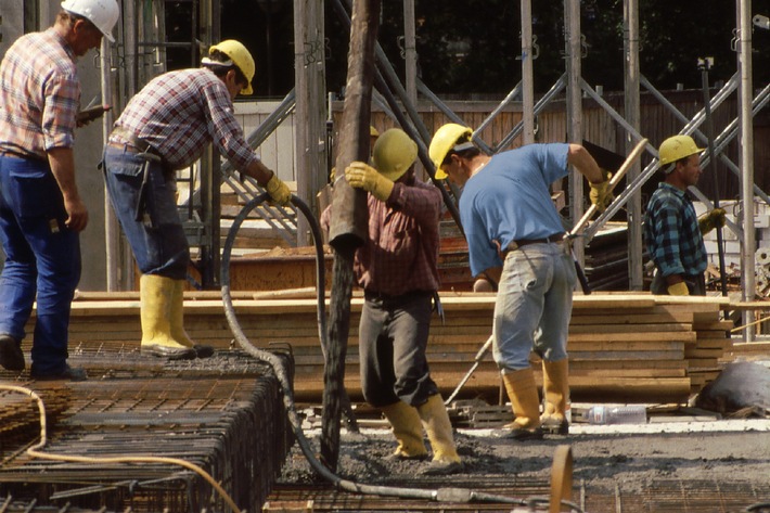 Bauwirtschaft - Zahl der Arbeitsunfälle geht zurück (BILD)