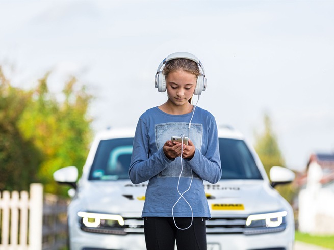 ADAC Stiftung: BILD hilft e.V. &quot;Ein Herz für Kinder&quot; unterstützt &quot;Achtung Auto&quot;