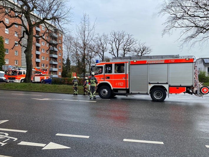 FW Norderstedt: Alter Kirchenweg - Schwelbrand in Aufzugselektrik