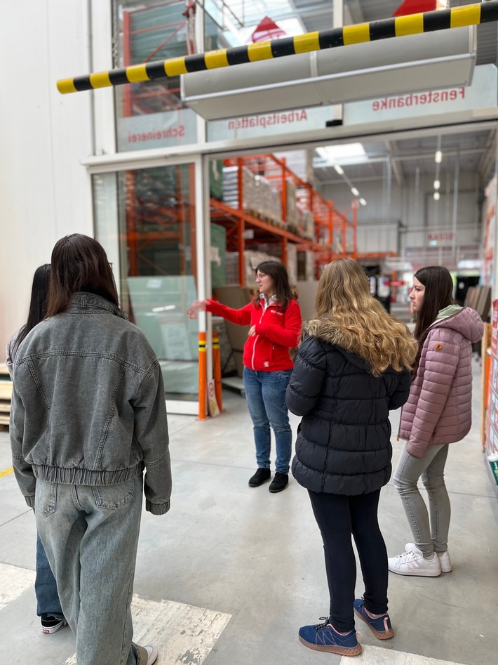 Girls&#039;Day und Boys&#039;Day 2024 bei BAUHAUS mit über 200 Schülerinnen und Schülern