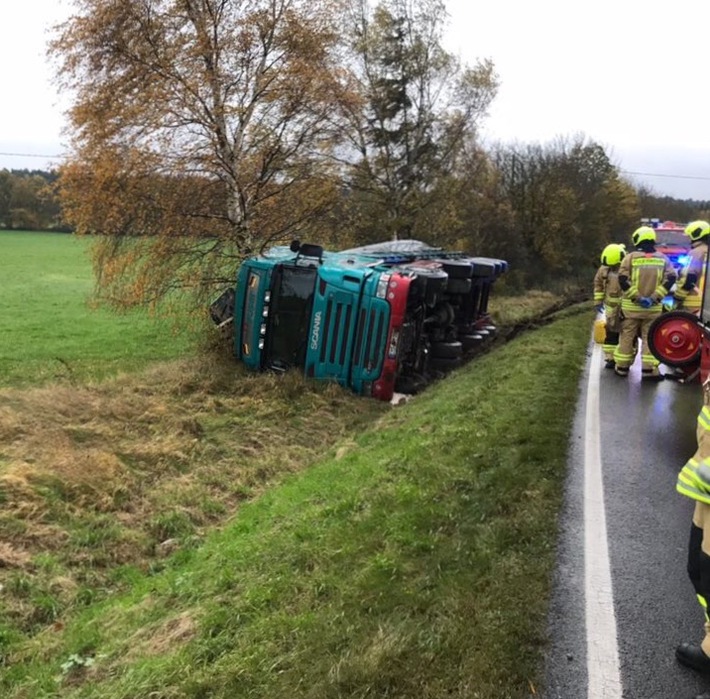 FW-Stolberg: Schwerer Verkehrsunfall mit Sattelschlepper
