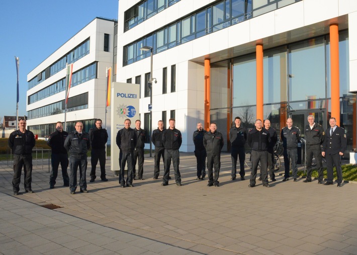 POL-MG: Die Feuerwehr zu Gast bei der Polizei - Zusammenarbeit zwischen den Einsatzleitstellen der Polizei Mönchengladbach und den Berufsfeuerwehren von Mönchengladbach, Viersen und Krefeld