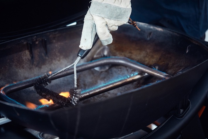 Verbrauchertipp | Gelb statt Blau: Was tun, wenn sich beim Gasgrill die Farbe der Flamme verändert?