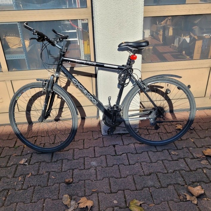POL-WE: Wem gehören die Fahrräder aus Bad Nauheim und Friedberg? + Oldtimer gestohlen in Bad Nauheim + Mit Drogen unterwegs in Bad Nauheim + u.a.