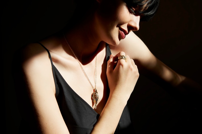 Racing for the Queen of Diamonds / Luxury jewelers scramble to meet the growing demand of the world
