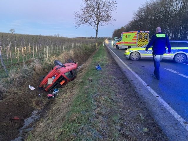 POL-STD: Glatteis am Morgen führt zu einigen Unfällen im Landkreis - Autofahrer in Horneburg leicht verletzt