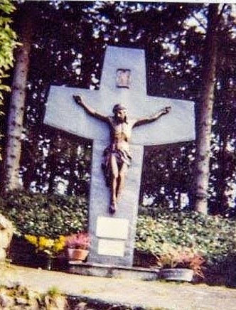 POL-MA: Sinsheim-Weiler: Bronze-Kruzifix von Wegkreuz gestohlen - Zeugen gesucht