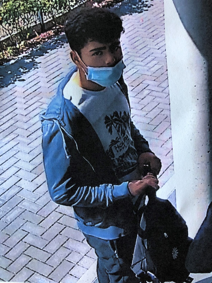 POL-HH: 220328-3. Öffentlichkeitsfahndung mit Lichtbildern nach versuchtem Einbruchsdiebstahl in Hamburg-Osdorf