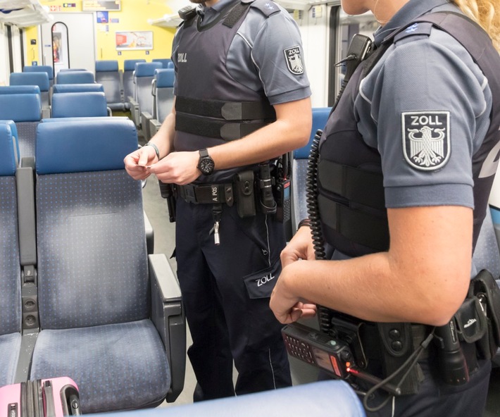 HZA-LÖ: Zollstreife stellt rund 400 geschmuggelte Zigarren sicher Teures Rauchvergnügen