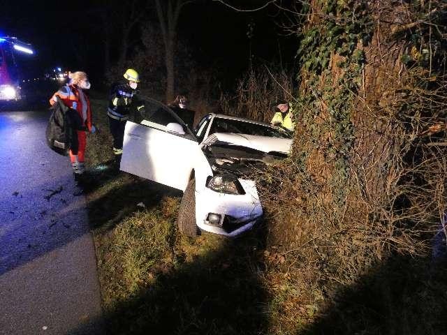 POL-CUX: Schwerer Verkehrsunfall in Beverstedt (Lichtbild in der Anlage)