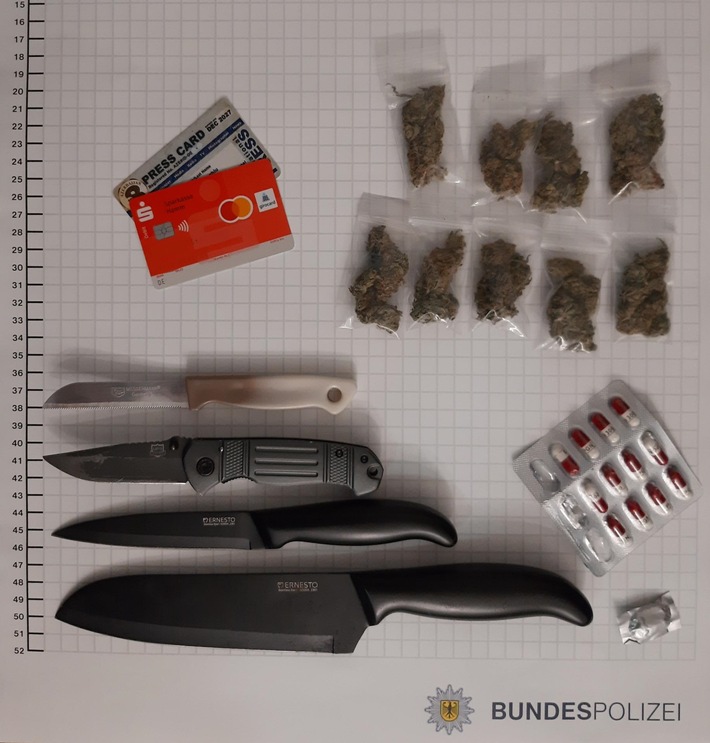 BPOL NRW: Ereignisreiches Wochenende am Hauptbahnhof - Bundespolizei kontrolliert verstärkt