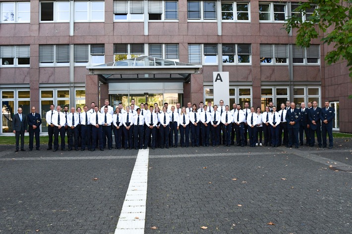 POL-ST: Kreis Steinfurt, 48 neue Kolleginnen und Kollegen bei der Kreispolizeibehörde Steinfurt begrüßt