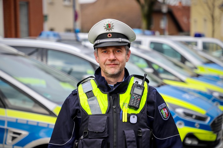 POL-UN: Kamen/Bergkamen/Bönen - Polizeihauptkommissar Dirk Preker ist neuer Leiter des Bezirks- und Schwerpunktdienstes Kamen
