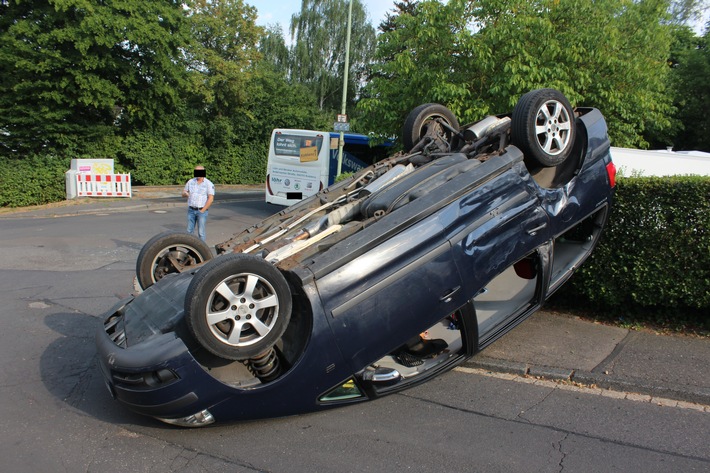 POL-PDKO: Boppard - Pkw überschlägt sich nach Verkehrsunfall