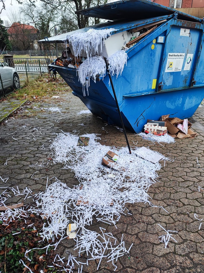 FW Celle: Unfassbar - Verschmutzung bei Papiersammlung der Jugendfeuerwehr Westercelle