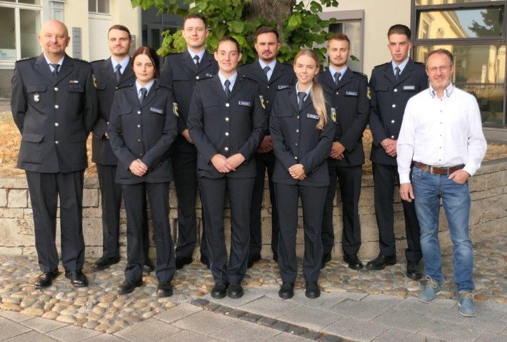 BPOL-KL: Bundespolizeiinspektion Kaiserslautern begrüßt acht neue Kolleginnen und Kollegen