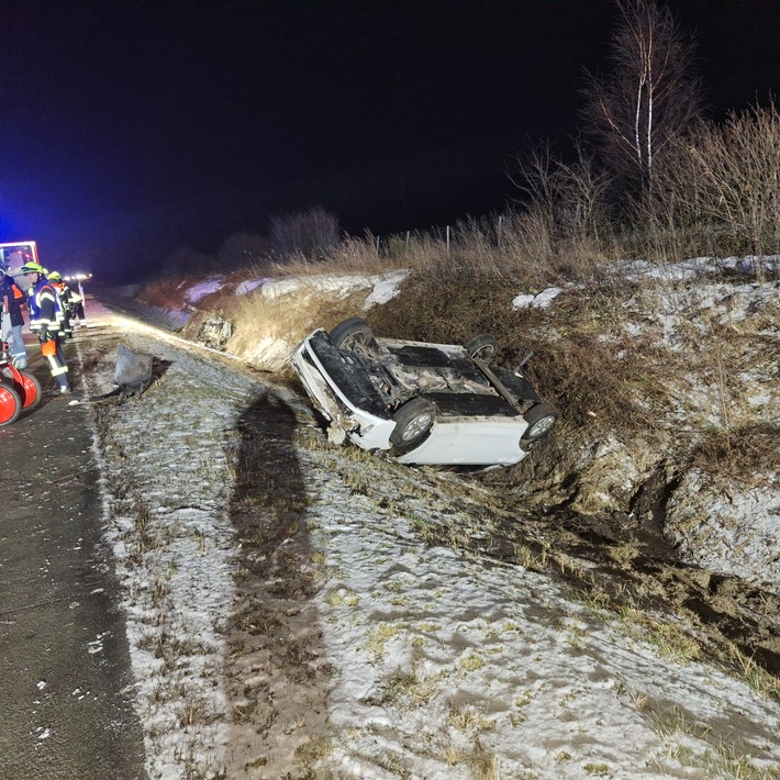 FW-ROW: Verkehrsunfall auf der Autobahn mit 4 leicht verletzten Personen