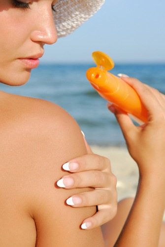 &quot;Sonnenschutz? Sonnenklar!&quot; - Der Schweizerische Kosmetik- und Waschmittelverband (SKW) informiert über den optimalen Sonnenschutz