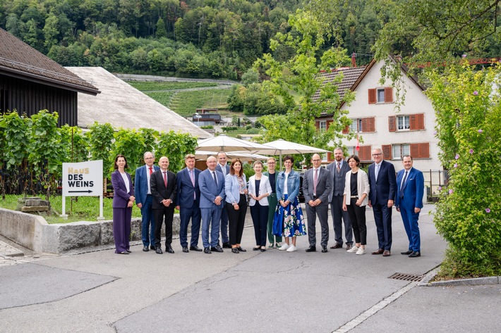 Liechtenstein und St. Gallen vertiefen Zusammenarbeit bei Regierungstreffen in Berneck