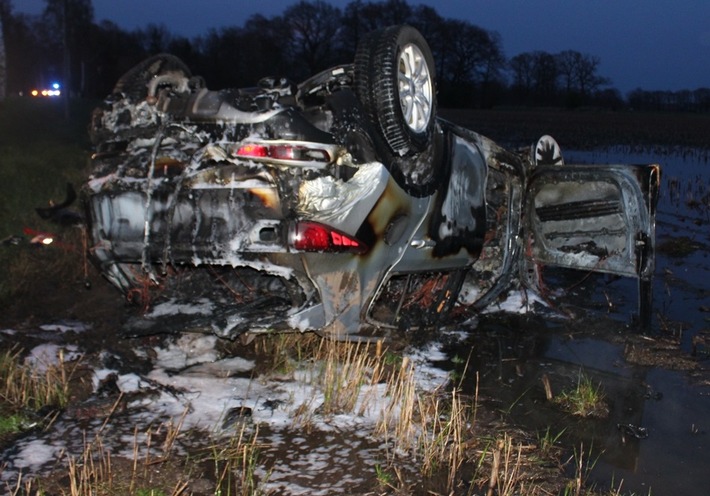 POL-MI: Auto überschlägt sich und geht in Flammen auf