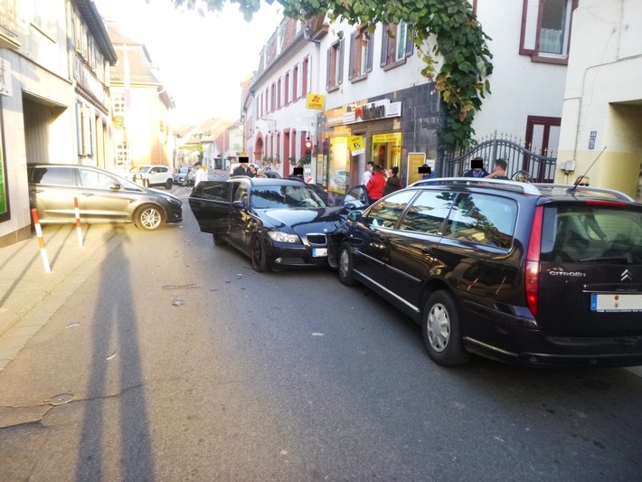 POL-PDWO: Unfall mit vier Verletzten