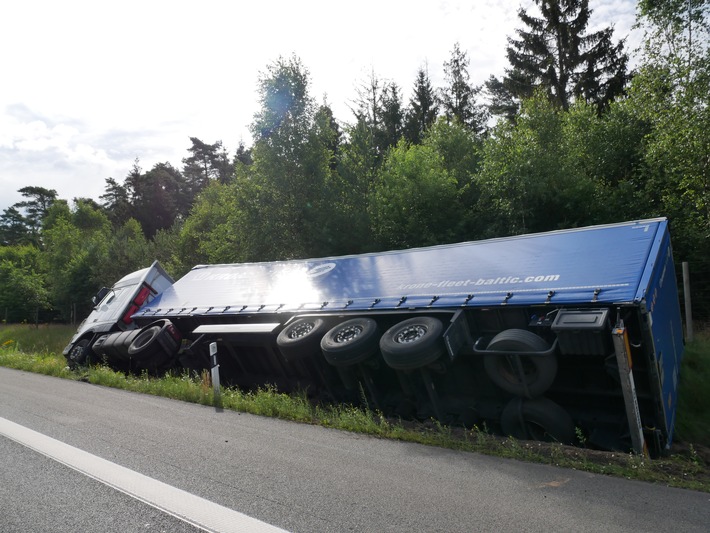 POL-ROW: ++ Die Autobahnpolizei Sittensen bittet um Hinweise ++ Dieseldiebstahl auf Großbaustelle ++