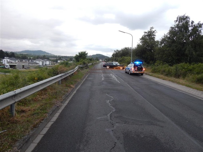 POL-PDMY: Verkehrsunfall,An den Mühlsteinen, 12.07.2016, 21:15 Uhr