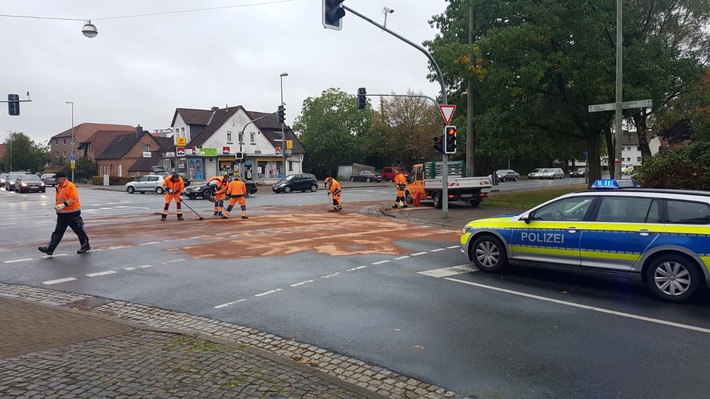 POL-NI: Missachtetes Rotlicht führt zu Unfall mit Leichtverletztem