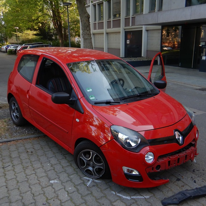 POL-FR: Freiburg-Herdern: Unfallflucht mit entwendetem roten Renault Twingo