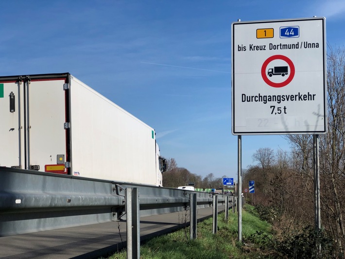 POL-DO: Fahrverbot auf der Bundesstraße 1 in Dortmund: Polizei kündigt Kontrollen an