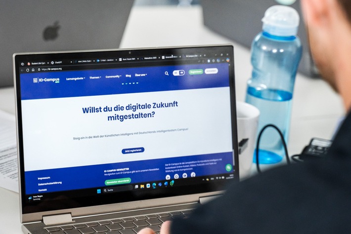 Wie politisch neutral sind ChatGPT & Co?