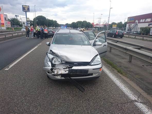 POL-PPKO: Verkehrsunfall mit Verletzten auf der B9 in Koblenz