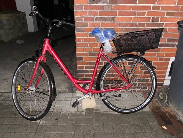 POL-WHV: Gefährlicher Eingriff in Straßenverkehr in Wilhelmshaven - Zeugen gesucht!