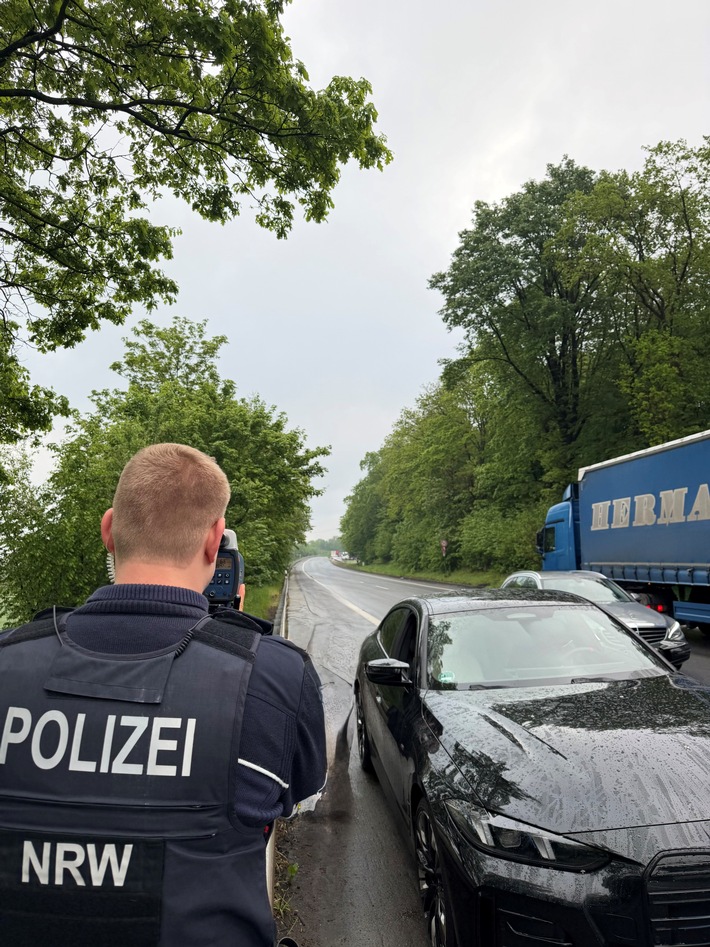 POL-UN: Schwerte - Polizei führt Verkehrskontrollen durch