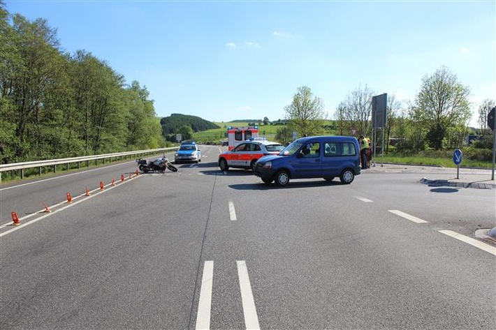 POL-PPTR: Verkehrsunfall mit schwerverletztem Motorradfahrer