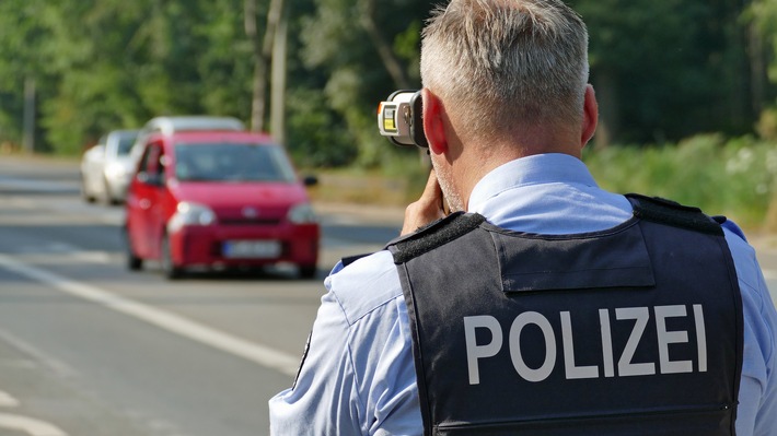 POL-RE: Kreis Recklinghausen/Bottrop: Polizei erwischt fast 1.500 Temposünder